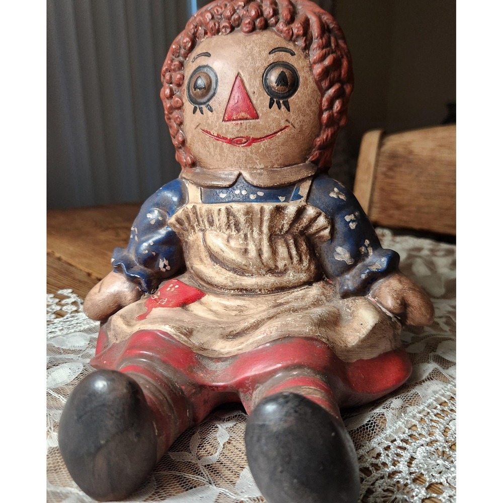 1974 Raggedy‎ Ann figurine